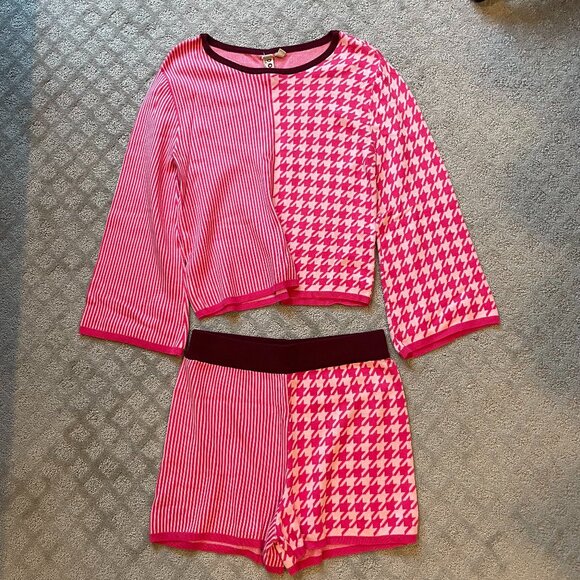 Anthropologie DOLAN Sweater and Short Set Matching Set Pink Printed Burgundy S - Picture 1 of 9